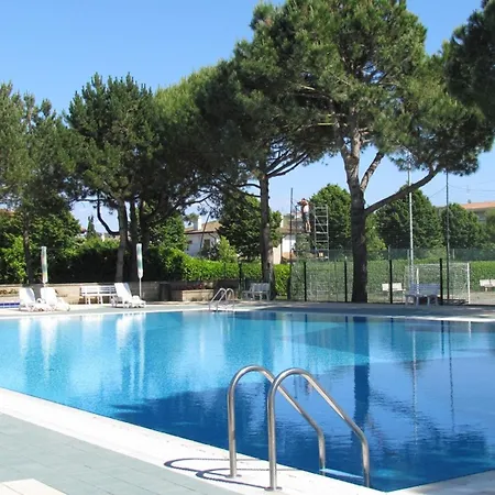 Lovely In A Pool Paradise Apartamento *