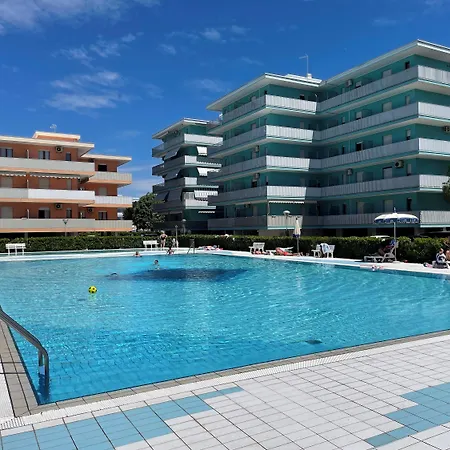 Apartament Lovely In A Pool Paradise