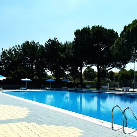 Apartament Lovely In A Pool Paradise
